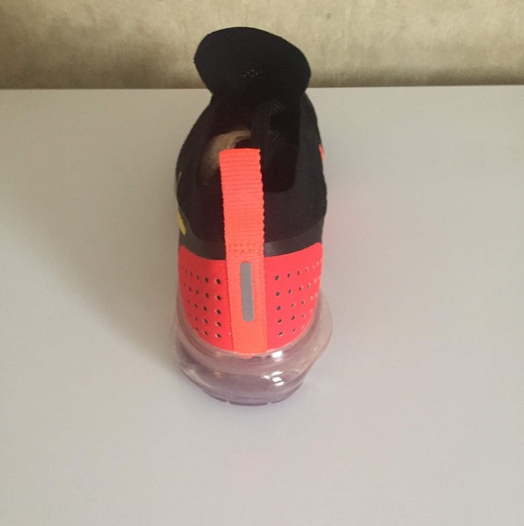 Shoes - Picture 4 of 5